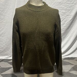 Uniqlo Olive Green Men's Sweater